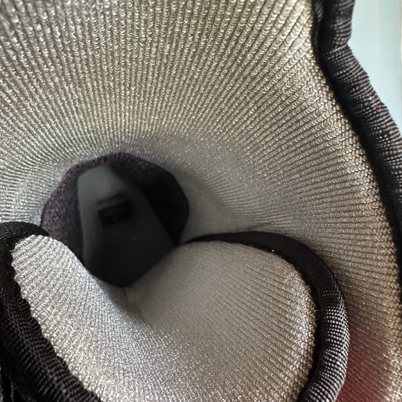 Burton Black and Red Women's Supreme Snowboard Boots - Picture 5 of 11